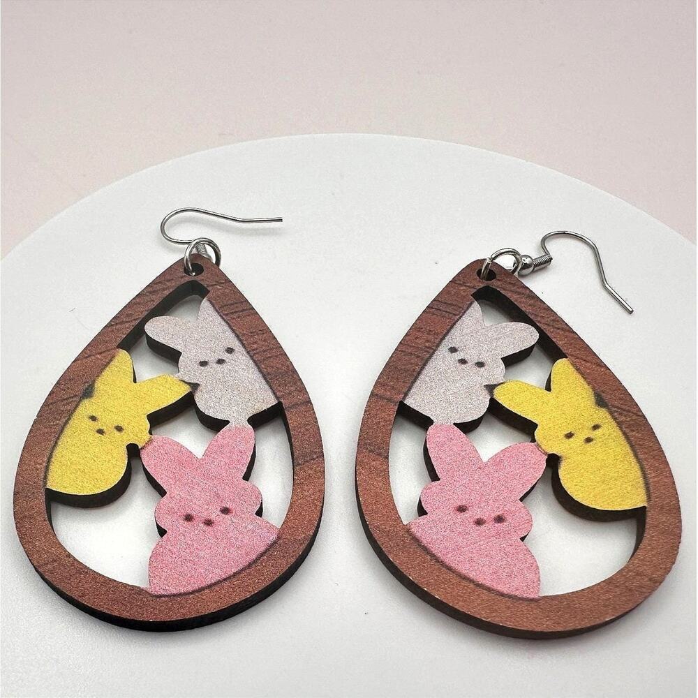Vintage 90s Wood Teardrop Easter Peeps Bunny Dangle Earrings Fashion Jewelry Y2K